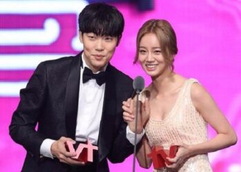 Cặp sao ‘Reply 1988’ chia tay