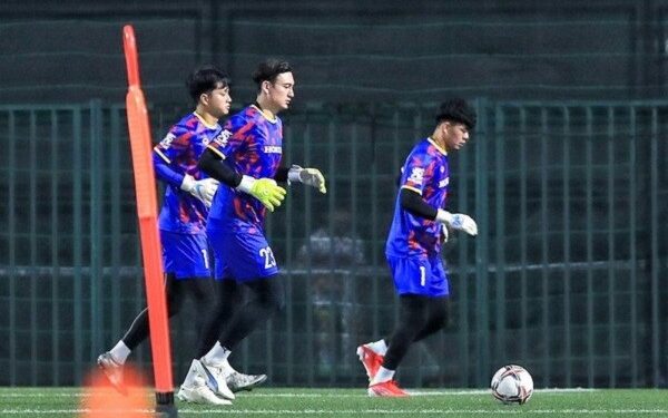 Đặng Văn Lâm: Tập thêm vì HLV Troussier, sẵn sàng cạnh tranh với Filip Nguyễn