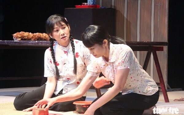 Kịch Idecaf, 5B, Hồng Vân… ưu đãi Ngày Nhà giáo Việt Nam