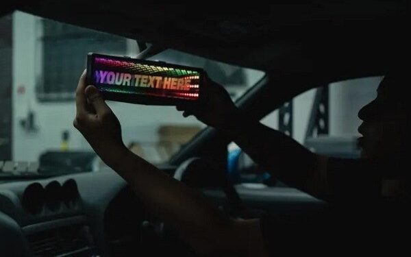 Kiếm cả triệu đô từ bán decal giá rẻ của cậu sinh viên 21 tuổi