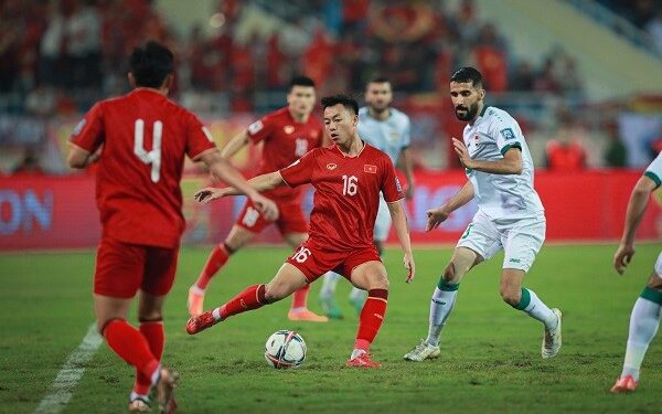 HLV Troussier chết lặng vì thất bại quá nghiệt ngã, Iraq mừng hơn ‘bắt được vàng’