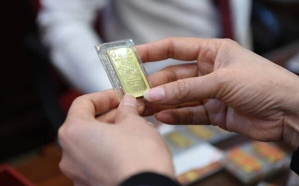 Sau cú ‘bốc đầu’, vàng có còn tăng giá?