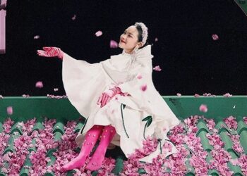 ‘O Sen’ Ngọc Mai bật khóc khi trở lại