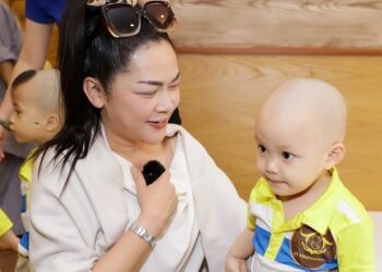 Như Quỳnh xúc động khi thăm mái ấm nuôi 73 trẻ mồ côi