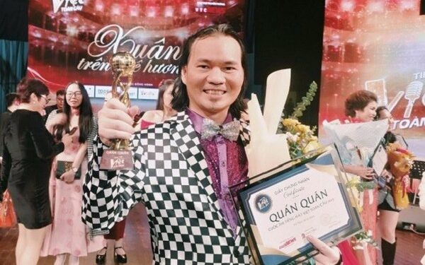 Tiết lộ về tân quán quân ‘Tiếng hát Việt toàn cầu’ – Thụy Vũ