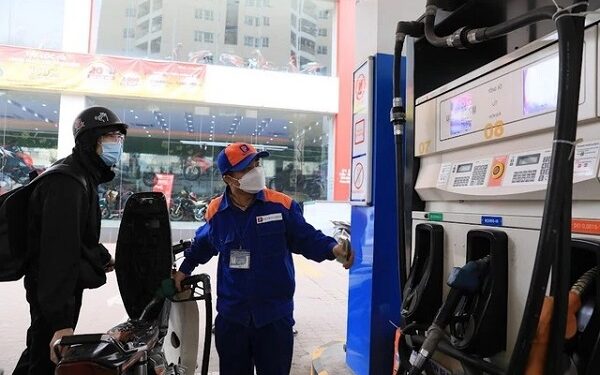 Bộ Công thương ra quy định không rõ ràng, phá vỡ hệ thống kinh doanh xăng dầu