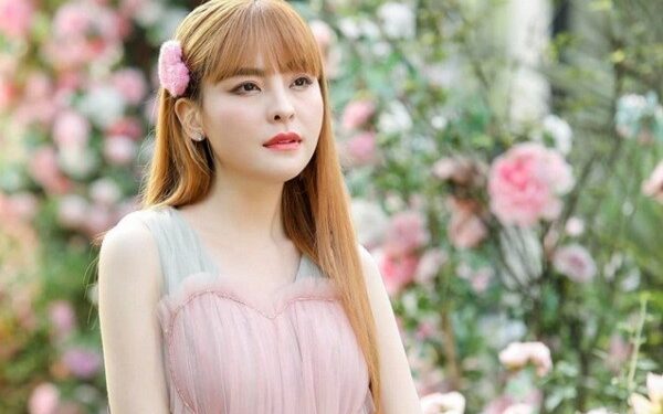 Cháu gái NSƯT Kim Tiểu Long – Saka Trương Tuyền lên tiếng về thông tin “3 năm 2 đời chồng”