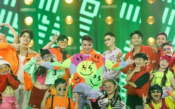 Đàm Vĩnh Hưng, Hồ Ngọc Hà cùng các ‘chị đẹp’ hát nhạc xuân