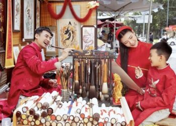 Thuý Diễm, Lương Thế Thành cùng con trai du xuân