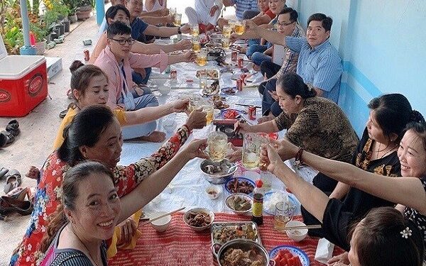 ‘Ăn tết lớn’ kiểu miền Tây