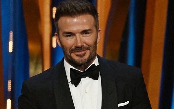 David Beckham bị phản ứng vì chêm ‘tiếng Mỹ’ tại lễ trao giải Anh