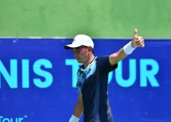 Lý Hoàng Nam bùng nổ, vào bán kết giải quần vợt quốc tế Thái Lan