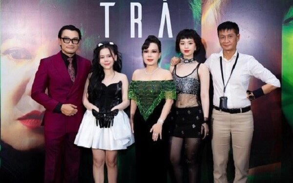 Dàn sao Việt chúc mừng đạo diễn Lê Hoàng ra mắt phim Trà