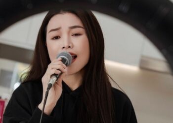 Trà Ngọc Hằng được người hâm mộ yêu cầu hát bolero liên tục 2 tiếng đồng hồ