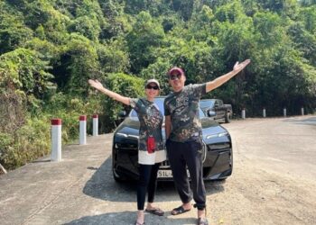 Vừa công bố làm phim Tết, Thu Trang – Tiến Luật đã ra mắt Vlog du lịch