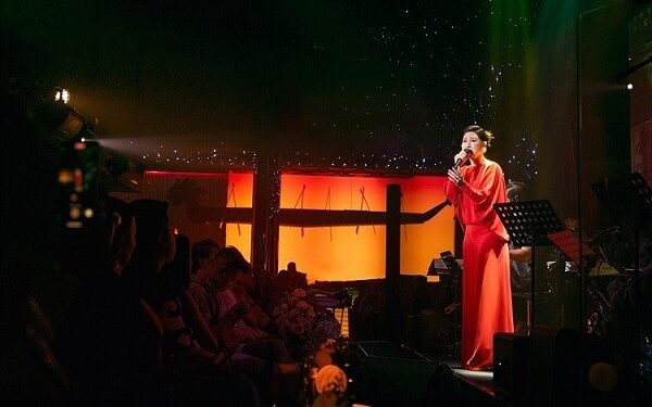 Nguyễn Hồng Nhung không nghĩ mọi người yêu thương mình đến thế