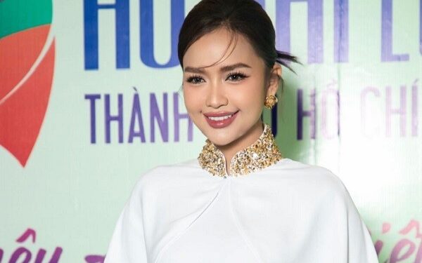 Nối tiếp H’Hen Niê, Khánh Vân, Kim Duyên, Ngọc Châu trở thành đại sứ Lễ hội Áo dài TP.HCM