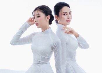 Hoa hậu Ngọc Diễm khoe sắc bên con gái ‘xinh như hoa’