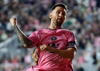 Messi lại thành tâm điểm thiết lập kỷ lục mới, ca sĩ Taylor Swift cũng thích mê