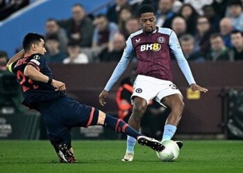 Ngoại hạng Anh: Cuộc đua tránh ‘sẩy chân’