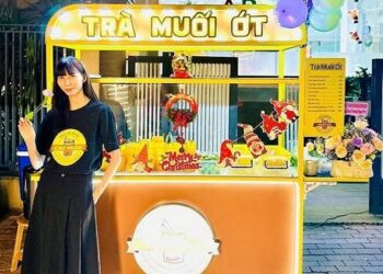 Người mẫu Cao Ngân: Tôi vốn ‘quê’ nên bán trà muối ớt ở vỉa hè cũng bình thường