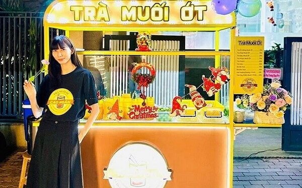 Người mẫu Cao Ngân: Tôi vốn ‘quê’ nên bán trà muối ớt ở vỉa hè cũng bình thường