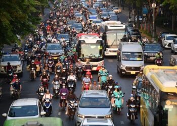 Về quê sống tưởng không khó mà… khó không tưởng!