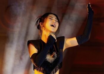 Hương Tràm ‘bắn’ nốt nhạc siêu cao, hát hit Mỹ Linh, Hà Trần