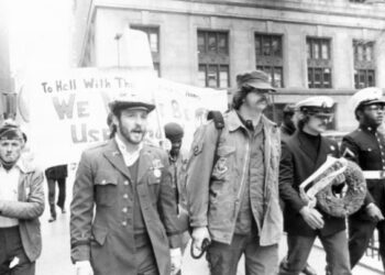 Cựu binh Mỹ đi đầu phong trào phản đối chiến tranh Việt Nam qua đời