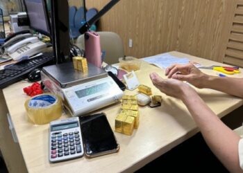 12.300 lượng vàng trúng thầu, SJC giảm còn 90 triệu đồng/lượng