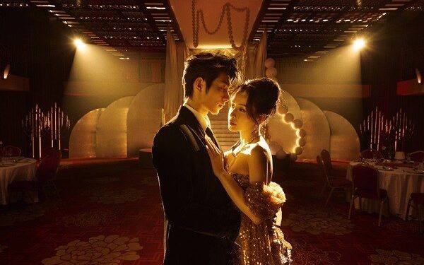 Chi Pu nhảy tình tứ bên ‘nam thần’ Trung Quốc