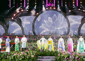 Những nàng Hậu tạo nên ‘Bản giao hưởng’ tại lễ hội Sen Đồng Tháp