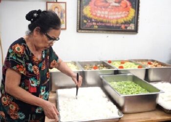 Những suất cơm ‘0 đồng’ ấm áp yêu thương