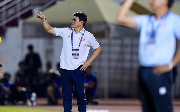 HLV Vũ Tiến Thành bị đề xuất xử lý do vi phạm quy chế, Ban kỷ luật vào cuộc