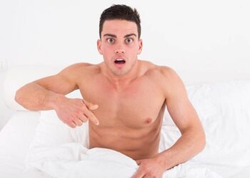 Tại sao ‘cậu nhỏ’ cương cứng vào buổi sáng, có bất thường?