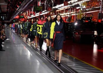 Lấn sân lĩnh vực thời trang xa xỉ, hãng xe Ferrari khẳng định: ‘đây là đấu trường cạnh tranh khắc nghiệt’