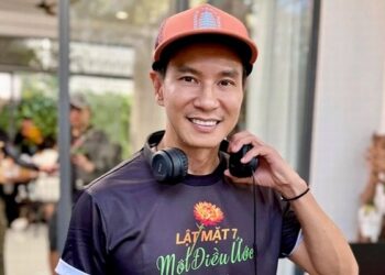 ‘Lật mặt 7’ cán mốc 300 tỉ đồng