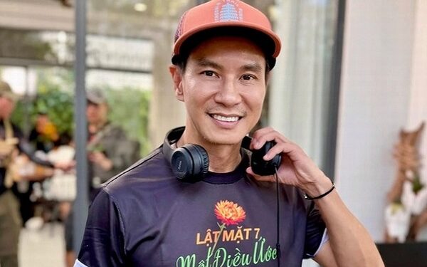 ‘Lật mặt 7’ cán mốc 300 tỉ đồng