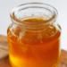 Mật ong có nhiều lợi ích nhưng cần lưu ý khi dùng