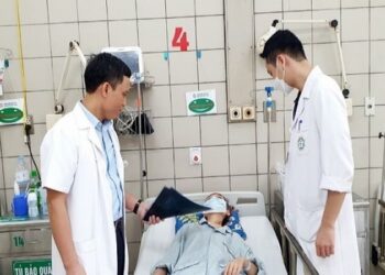 Biến cố khiến cô gái 23 tuổi giảm đột ngột 40kg