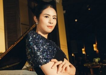 Hoa hậu Ngọc Hân học thạc sĩ ở tuổi 34