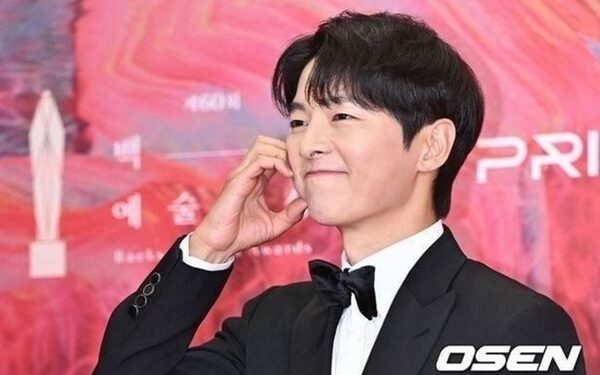 Song Joong Ki bị mỉa mai