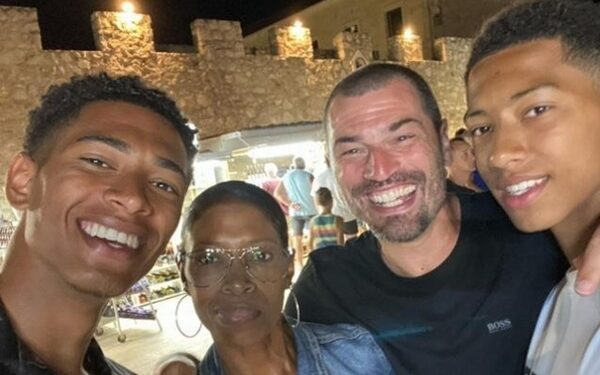 Jude Bellingham là lý do chính khiến bố mẹ ‘chia tay’