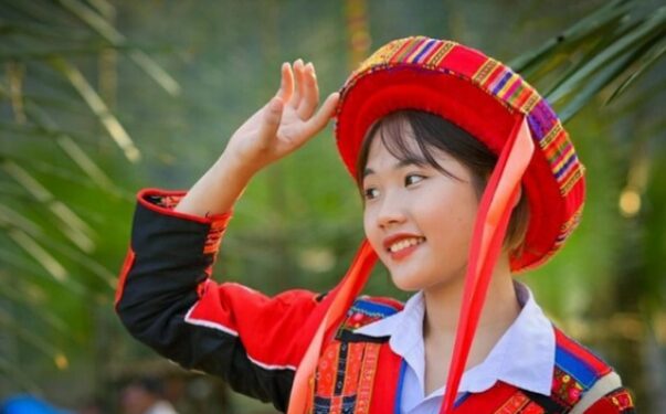 Tổ chức triển lãm ảnh ‘Sắc màu các dân tộc Việt Nam’