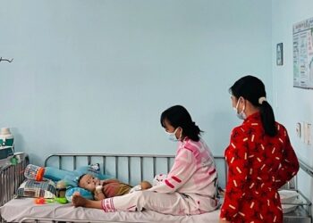 Nhiều trẻ dưới 24 tháng mắc bệnh sởi, TP.HCM sẵn sàng hệ thống dự phòng, điều trị