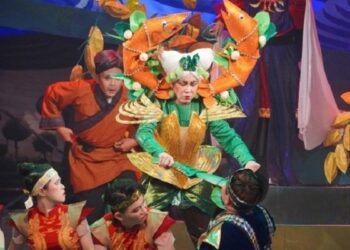 Việt Hương chuyển hướng giống Hoài Linh, chi 1 tỉ đồng cho lần đầu làm đạo diễn