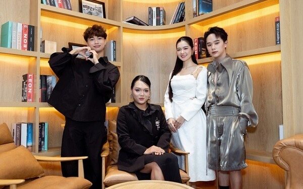 Phạm Thoại xuất hiện cùng 3 học trò sau khi đại thắng ở ‘Ngôi sao chốt đơn’