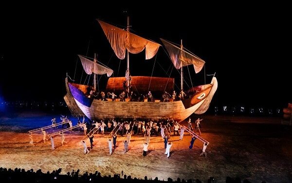 Đại nhạc kịch bom tấn ‘Chuyến tàu huyền thoại’ mãn nhãn và ngập tràn cảm xúc