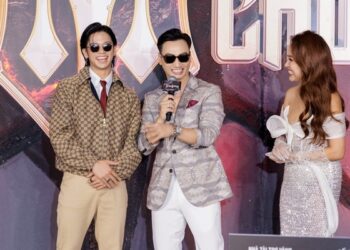 MC Thành Trung đi siêu xe đến gặp các ‘Anh trai vượt ngàn chông gai’