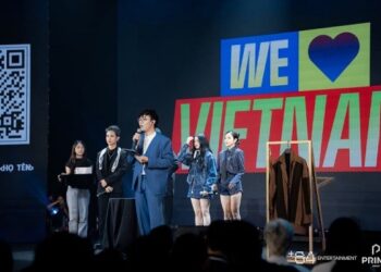 Nghệ sĩ đấu giá vật phẩm, quyên góp hàng trăm triệu cho đồng bào miền Bắc